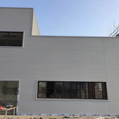 Q355B PU φορητός τοίχος 2.5mm επιτροπής αλουμινίου τοίχων κουρτινών για το υπαίθριο κτήριο
