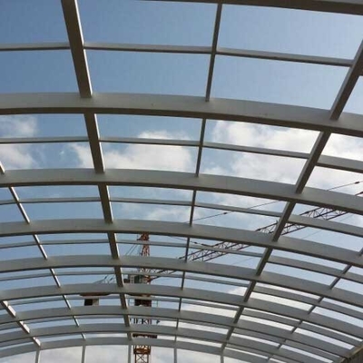 Prefab τοποθετημένη συγκράτηση μεγάλη έκταση 820mm φεγγιτών θόλων στεγών κοπή στεγών